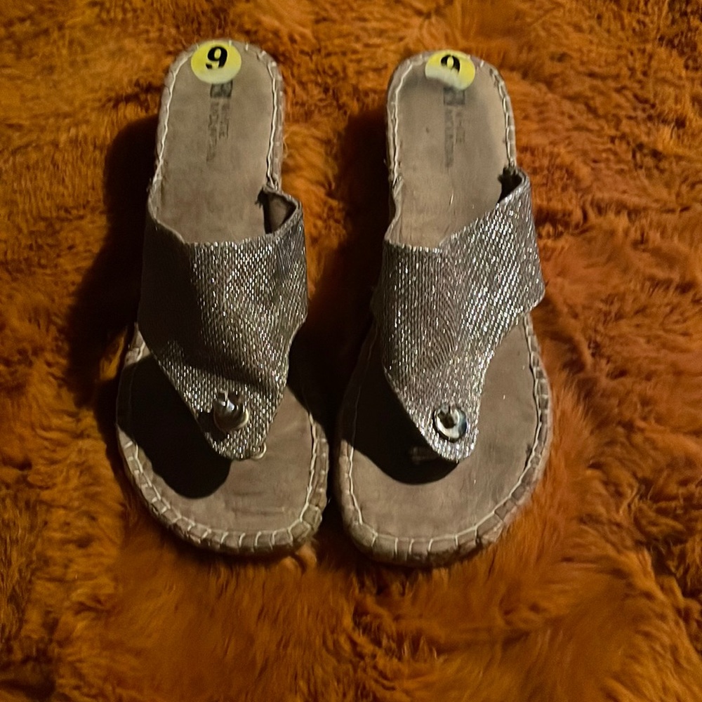 White Mountain slippers